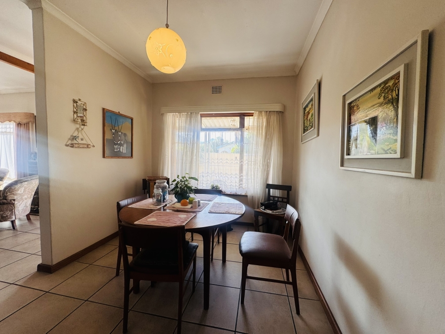To Let 4 Bedroom Property for Rent in Van Der Stel Western Cape